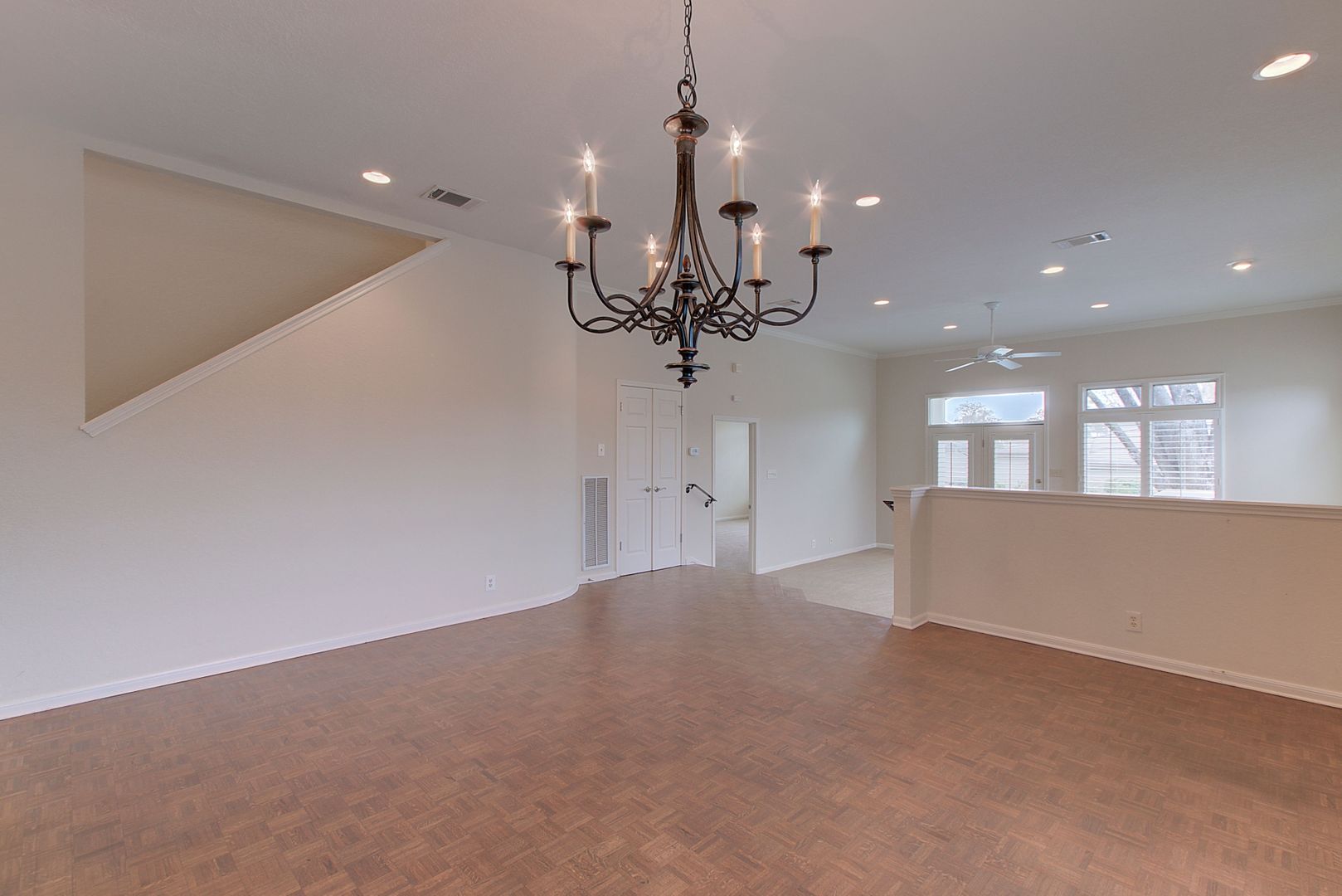 4231 Westlake Drive E2 16 of 32