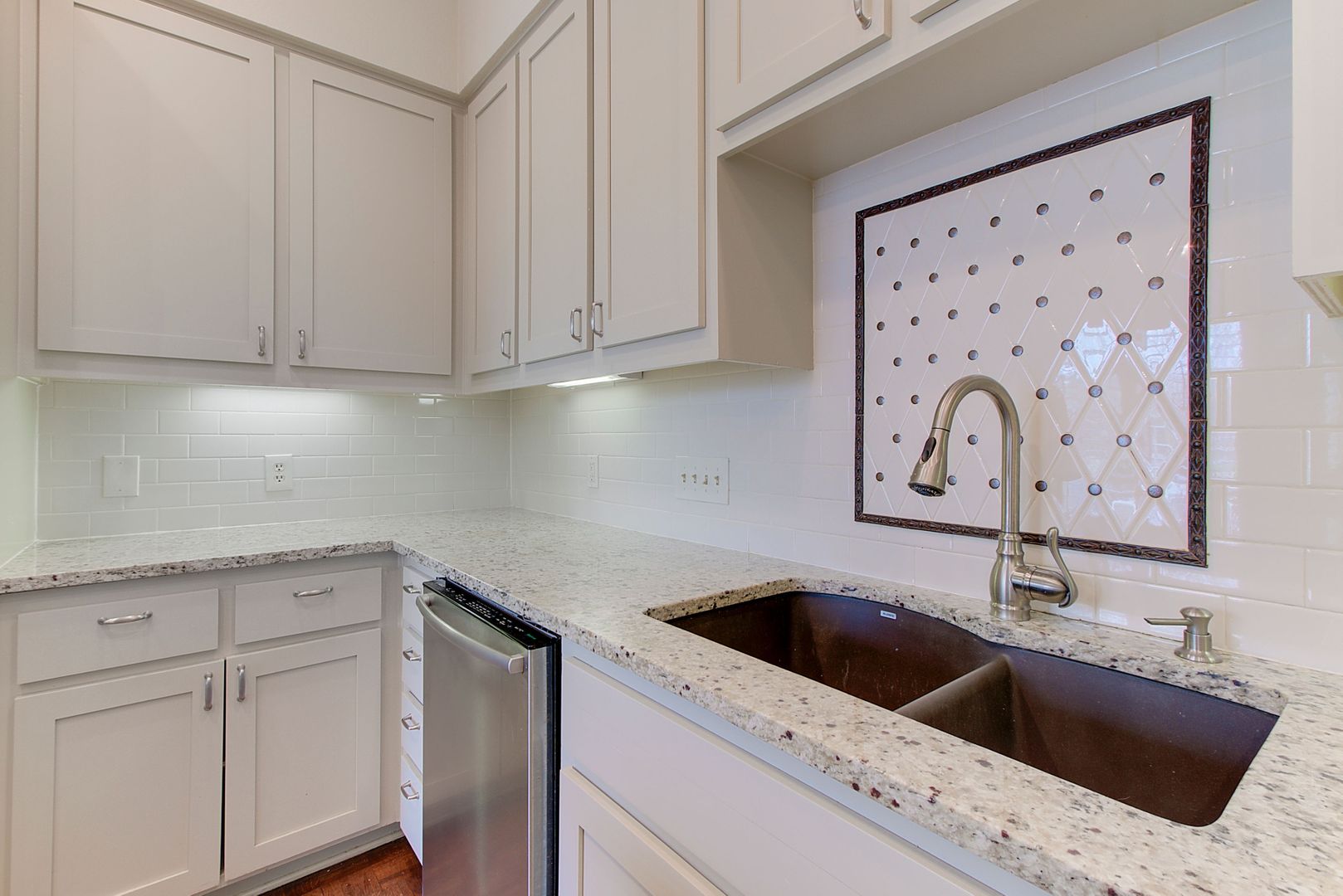 4231 Westlake Drive E2 12 of 12