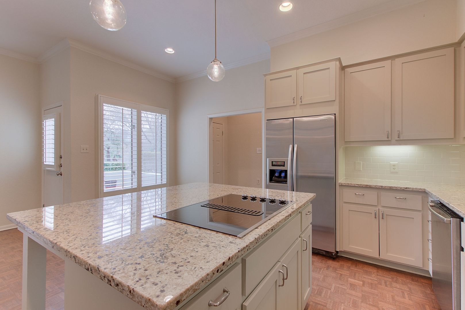 4231 Westlake Drive E2 10 of 12