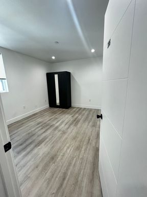 Convenient, Affordable Co-Living near USC – photo 1
