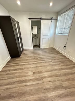 Private Rooms With Personal Bathroom & Shower – photo 1