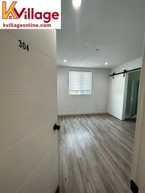 Fully Furnished, Private Room w/ Private Bath – Co-Living, Just Minutes from USC! – photo 1