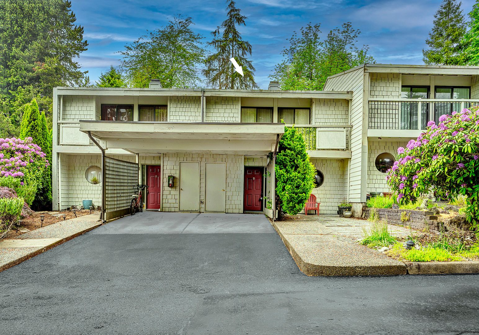 Mountlake Terrace House: 22715 Lakeview Dr #J2
