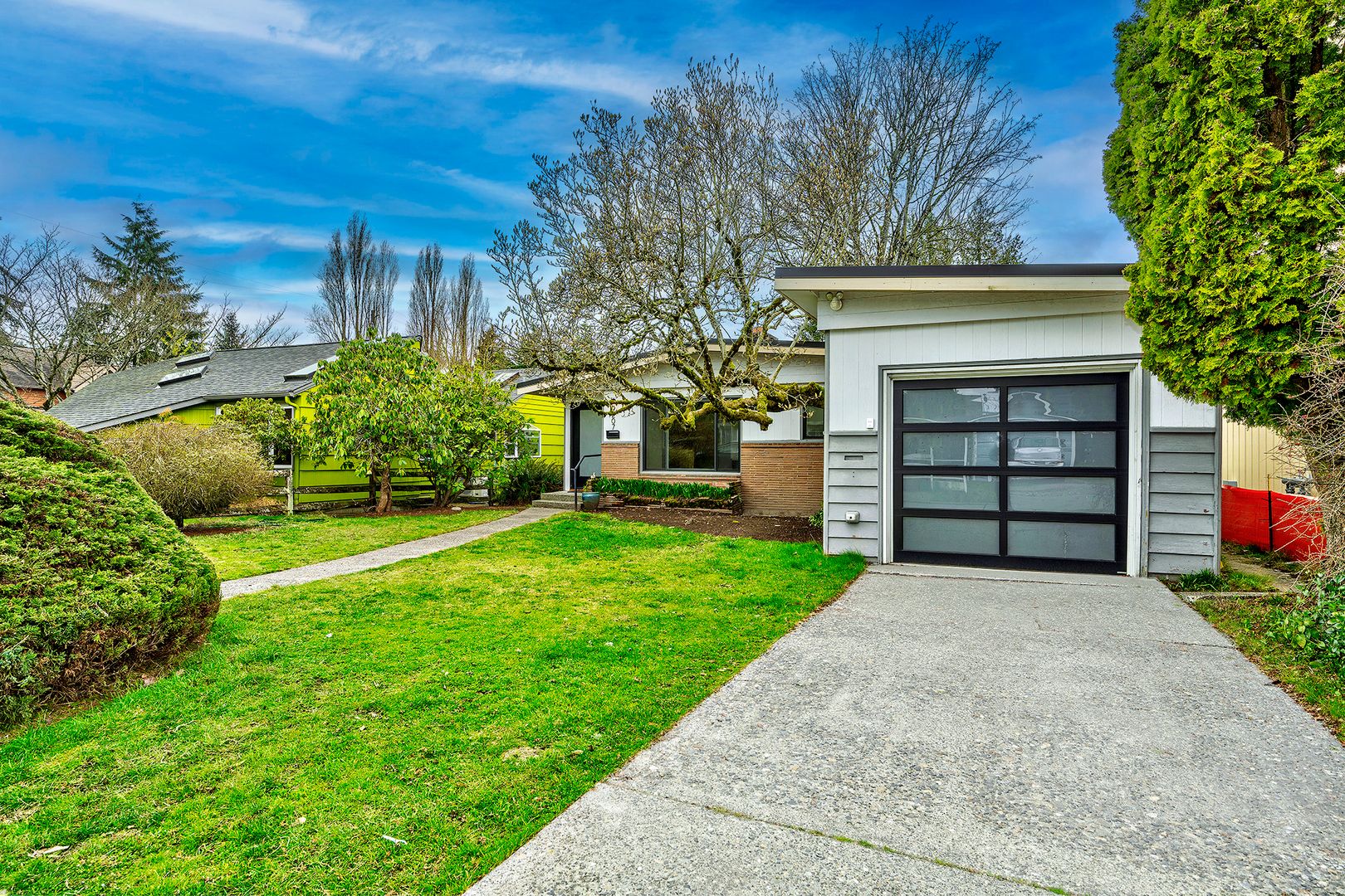 Seattle House: 9207 12th Ave NE