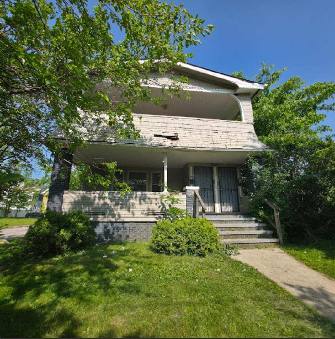 Cleveland Townhome: 3625 E 153rd St