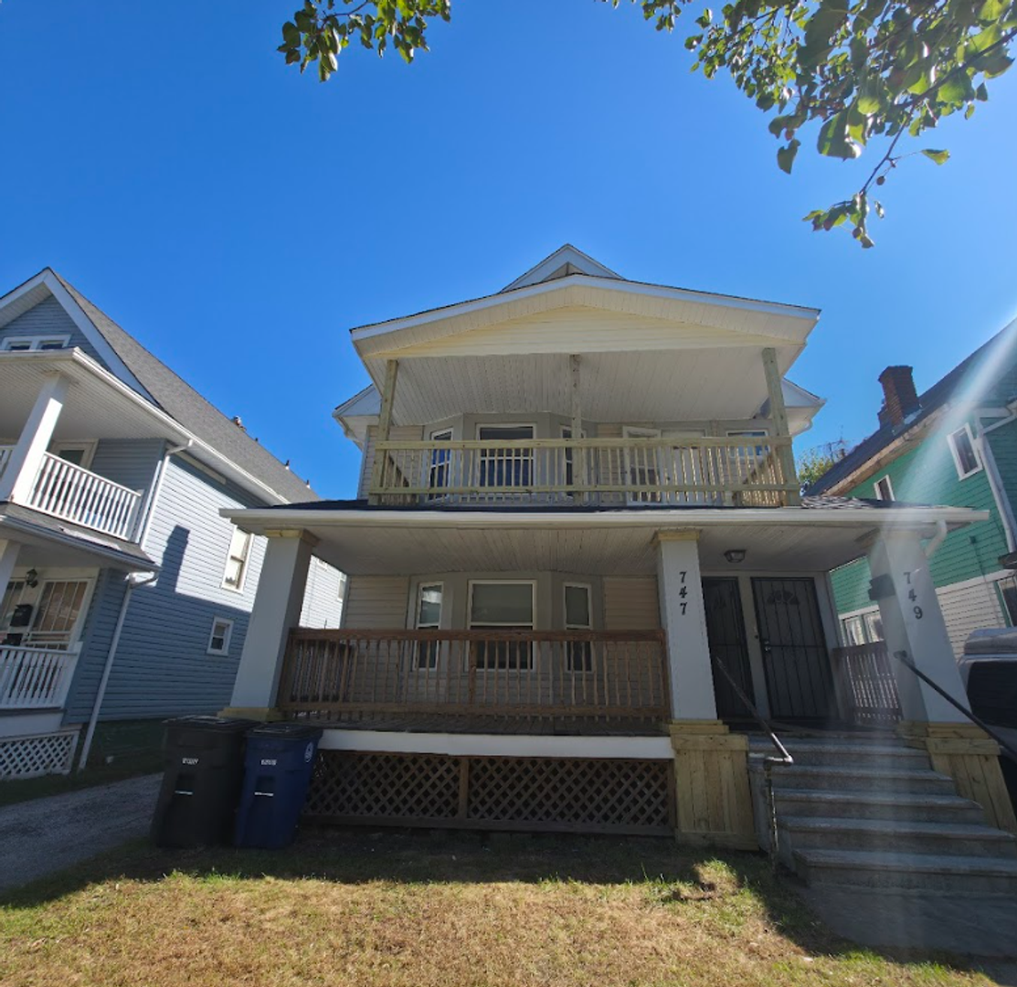 Cleveland Apartment: 747 E 117th st