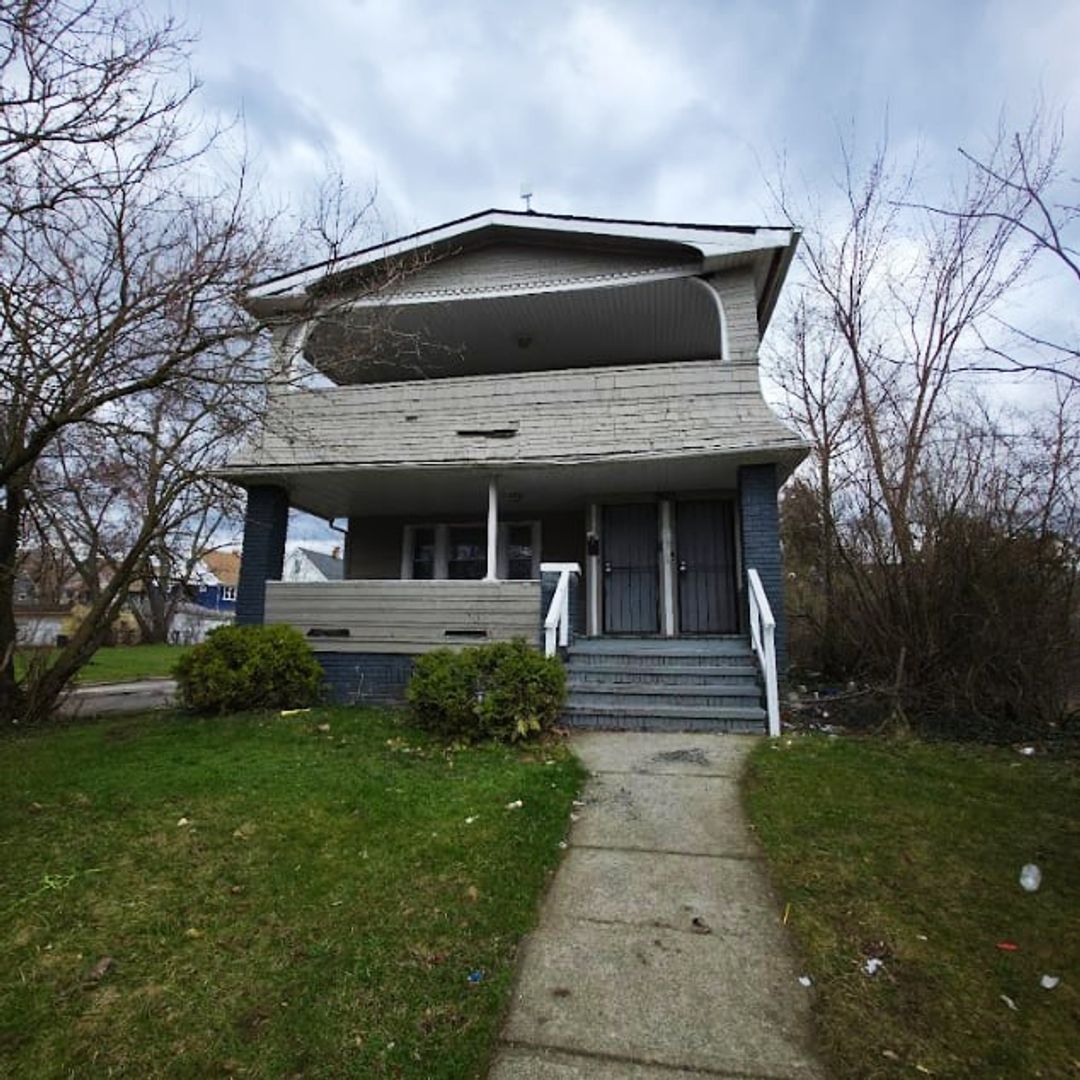 Cleveland Townhome: 3625 E 153rd St