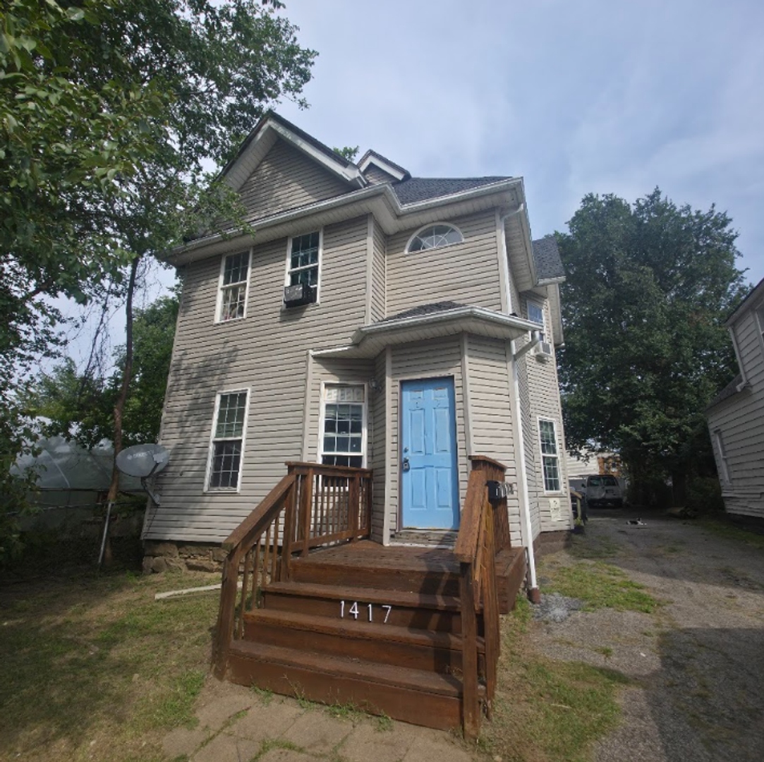 Cleveland Apartment: 1417 W 85th Street