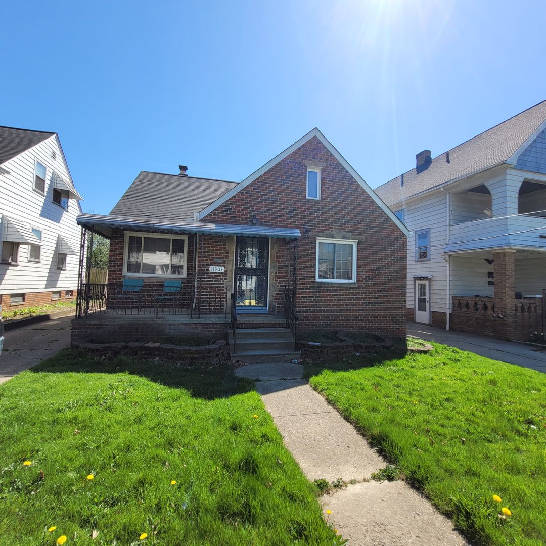 Cleveland House: 11303 Thrush Ave.