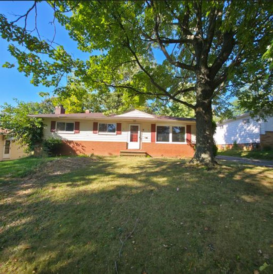 Garfield Heights House: 8185 Green Drive