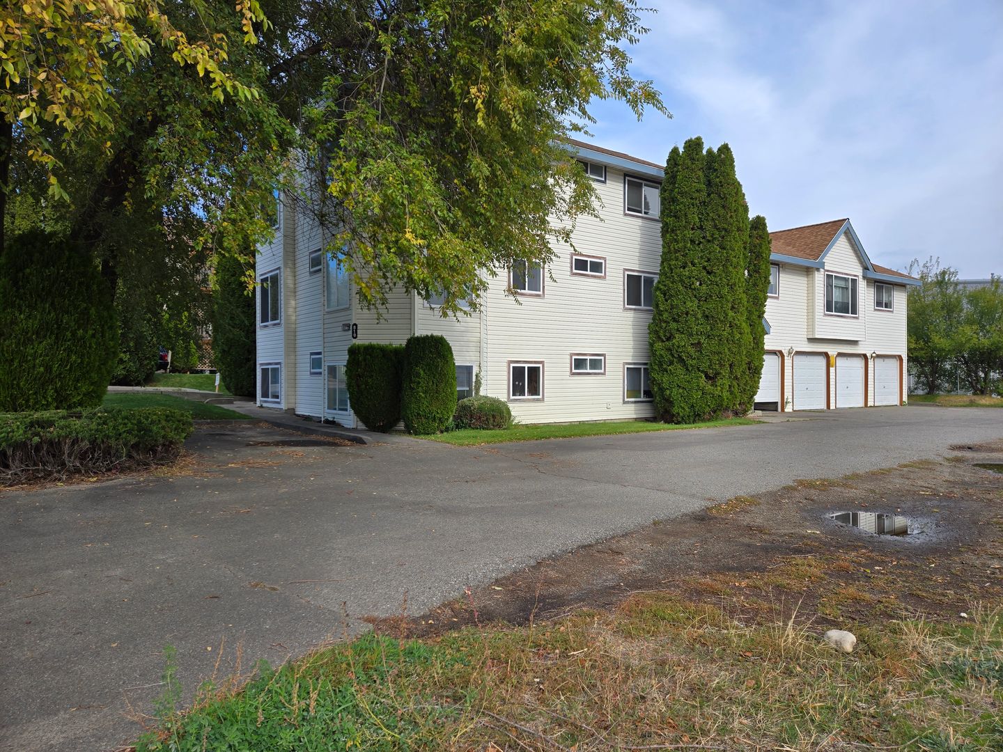 Post Falls Apartment: 810 N Siony Ln Units A-D