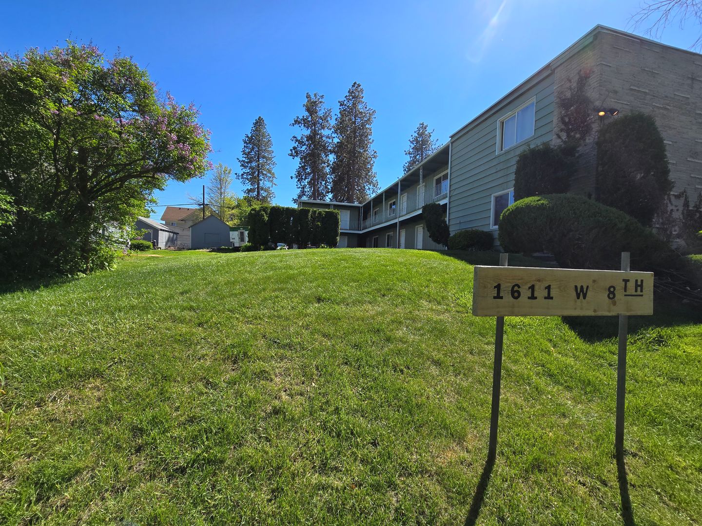 Spokane Apartment: 1611 W 8th Ave