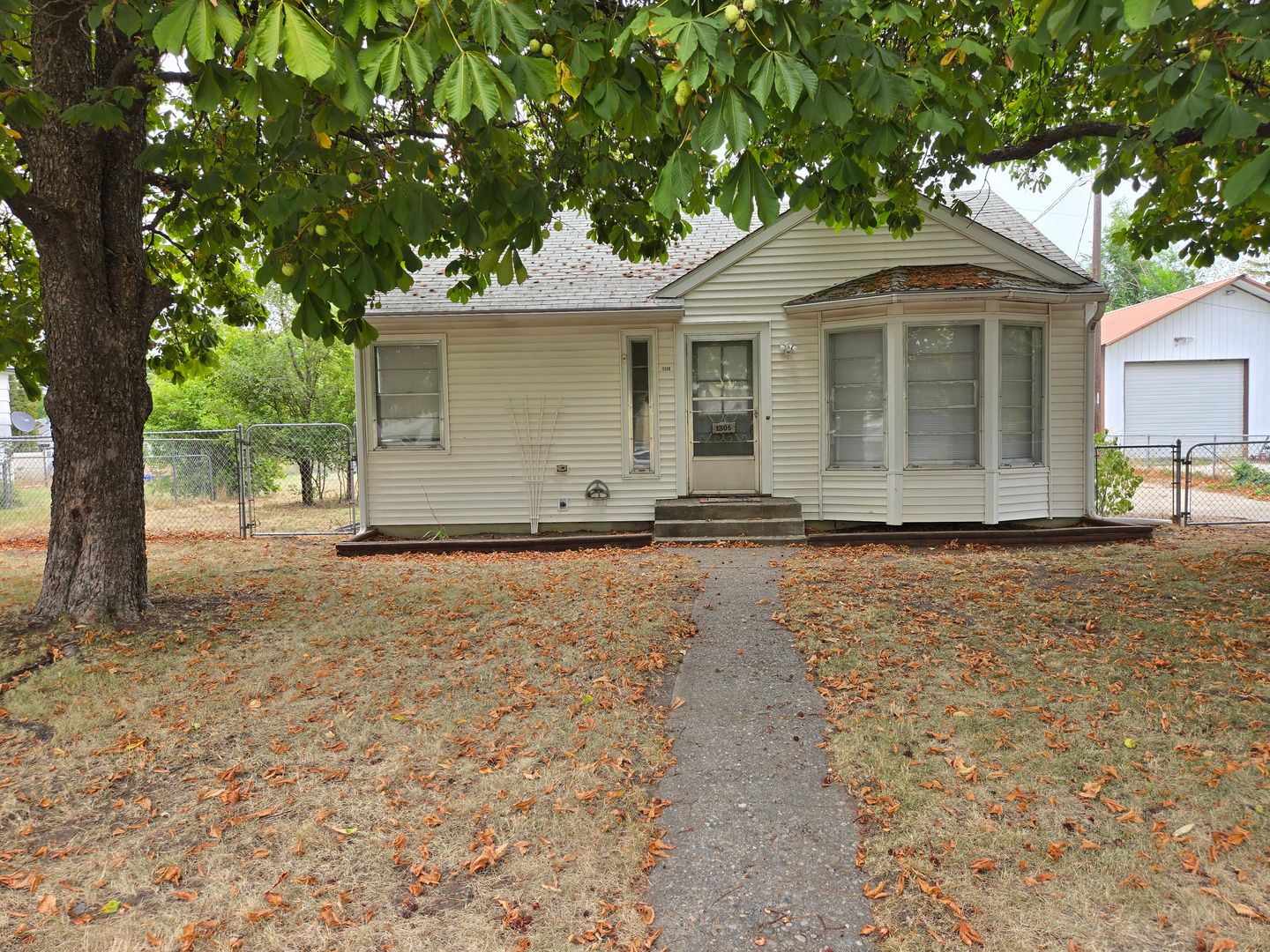 Spokane Valley House: 1306 N Farr Rd