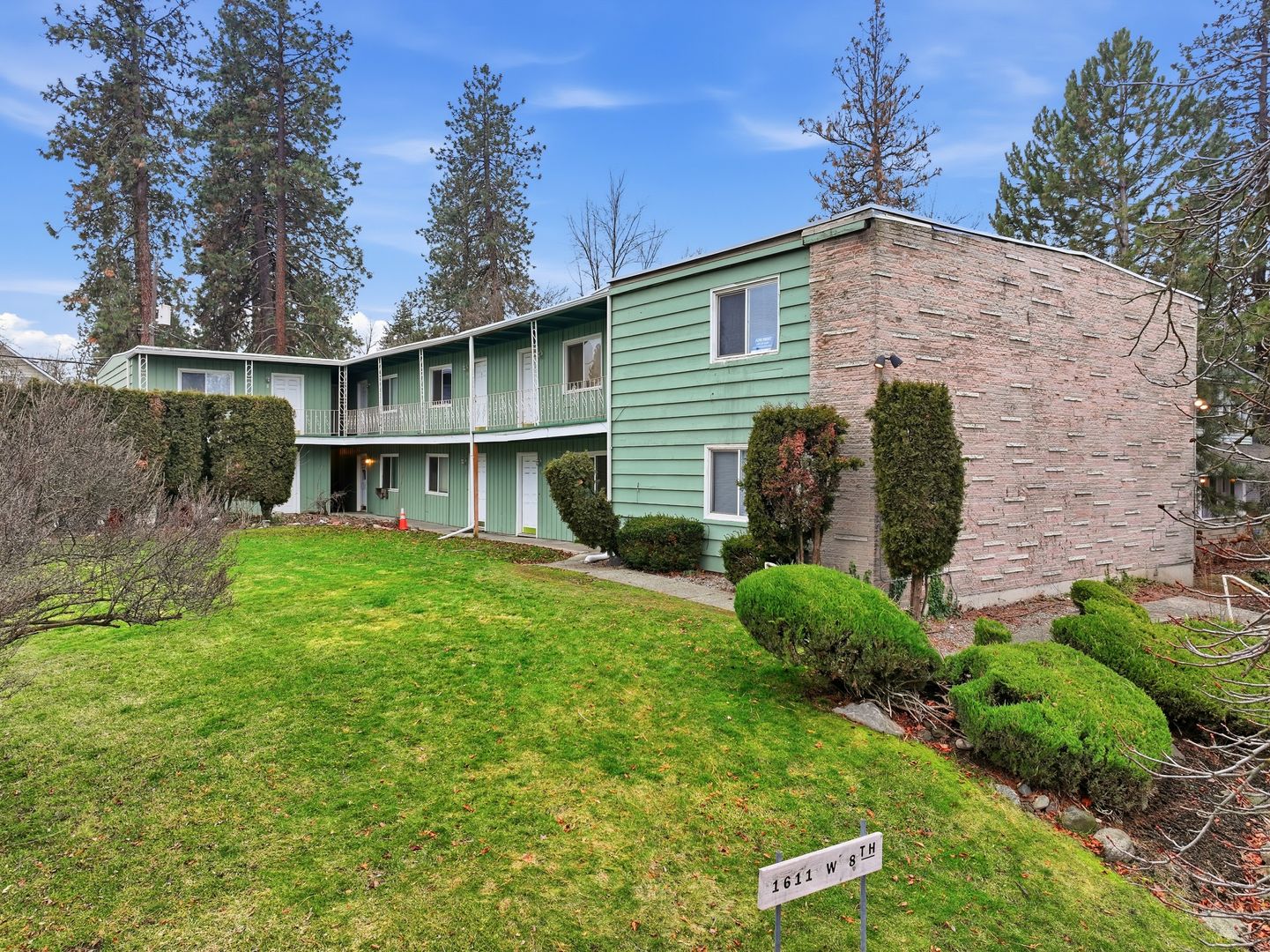 Spokane Apartment: 1611 W 8th Ave