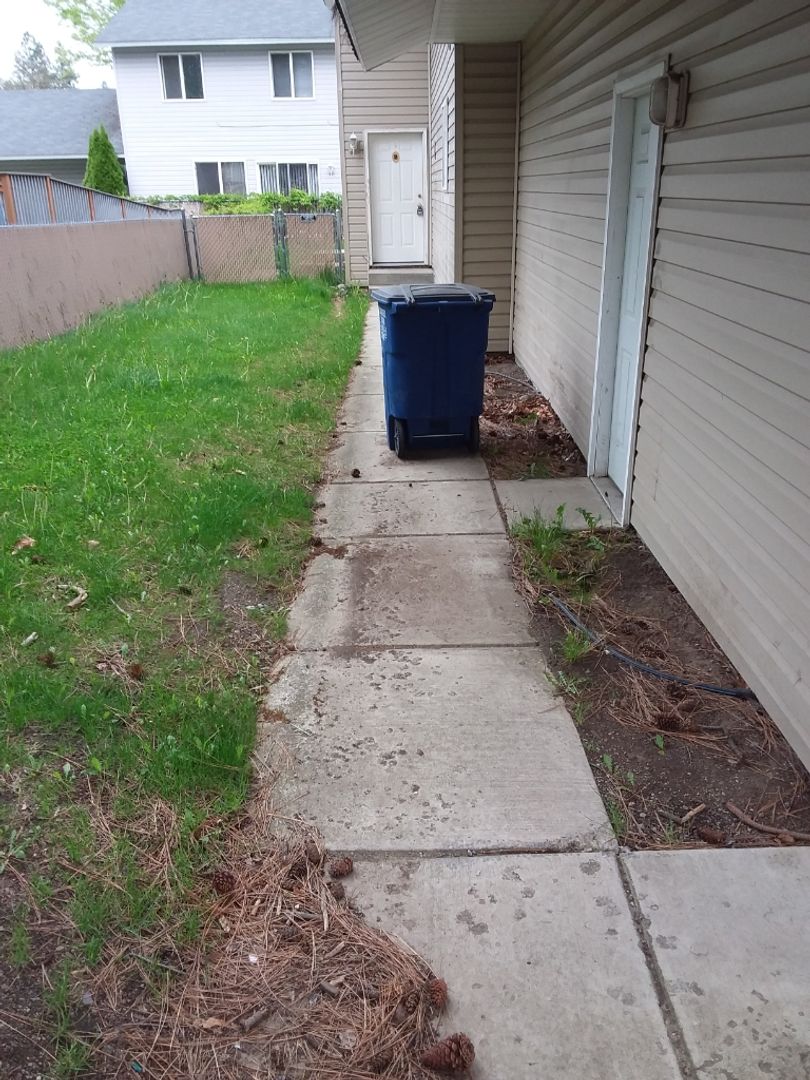 Post Falls Apartment: 1110 N Spokane St