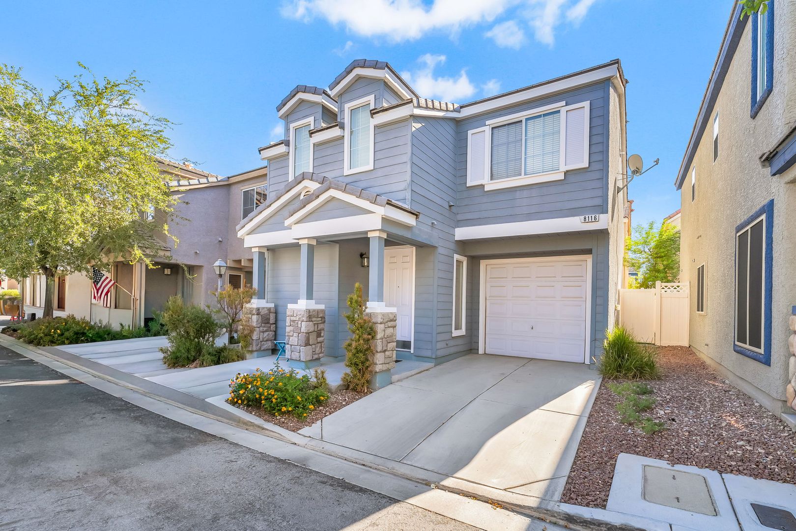 Las Vegas House: 8116 Golden Flowers Street