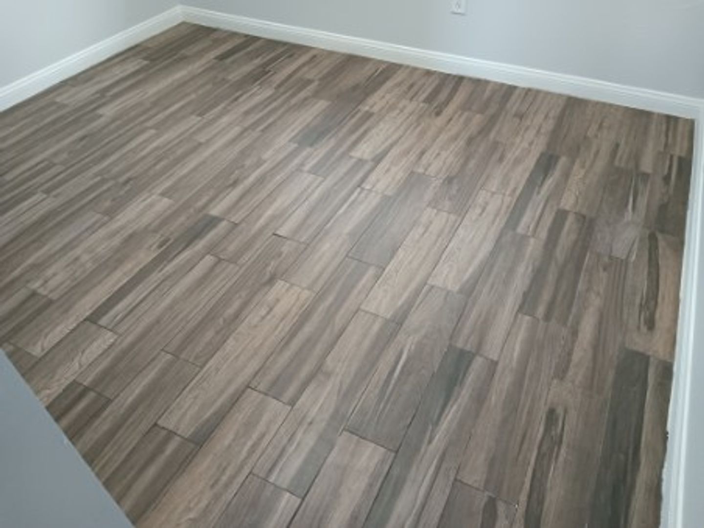 Las Vegas Apartment: 2401 Sunrise Ave