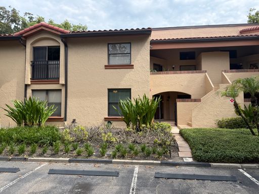 Spacious 2 Bedroom, 2 Bathroom Condo in Gated Lake Pineloch Village! – photo 1