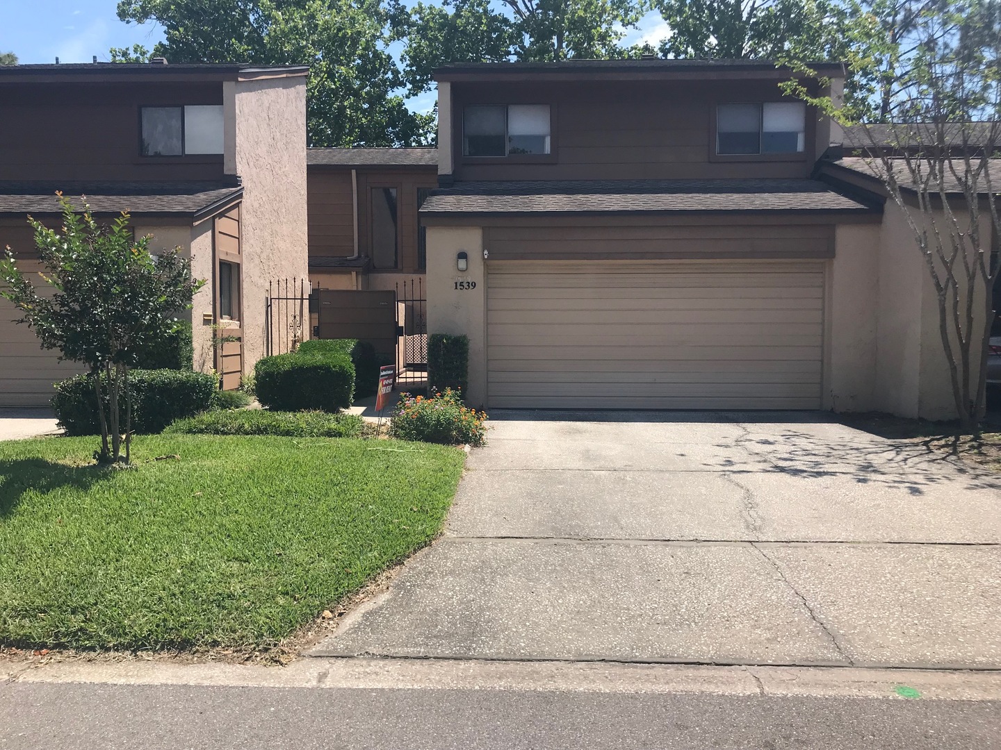Fern Park Townhome: 1539 N Carolwood Blvd.