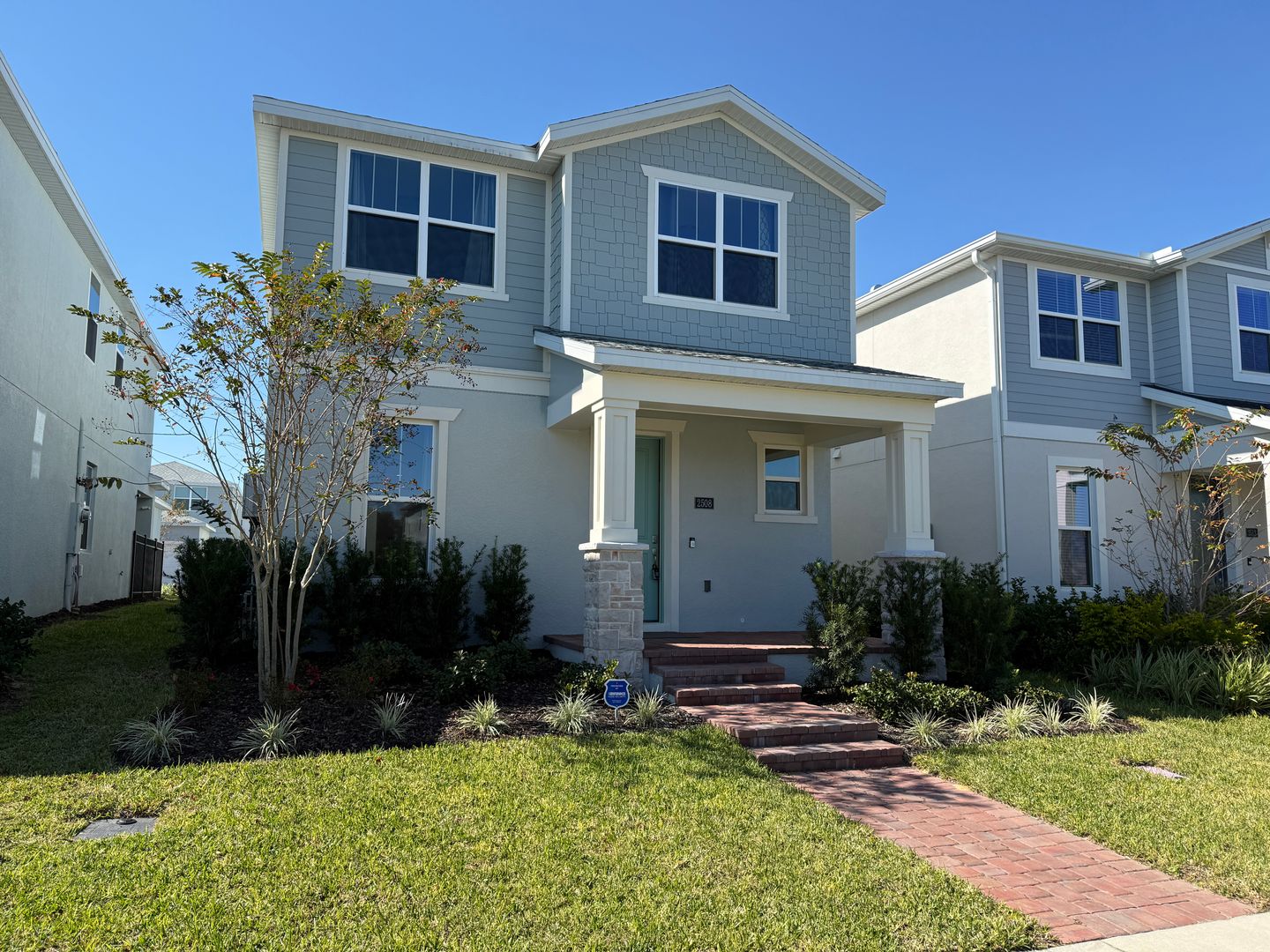 Apopka House: 2508 Cedar Rose St