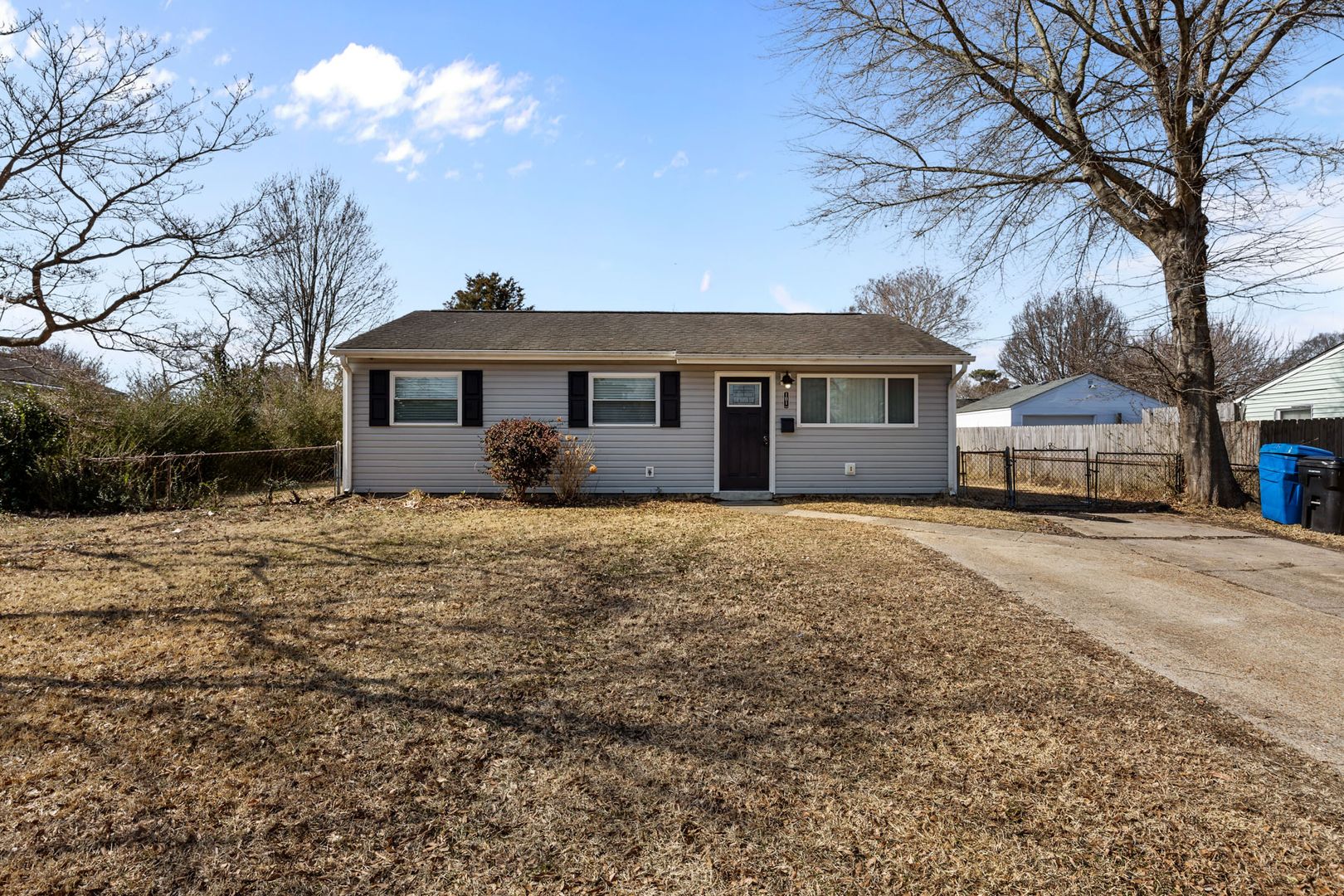 Virginia Beach House: 181 Paladin Dr