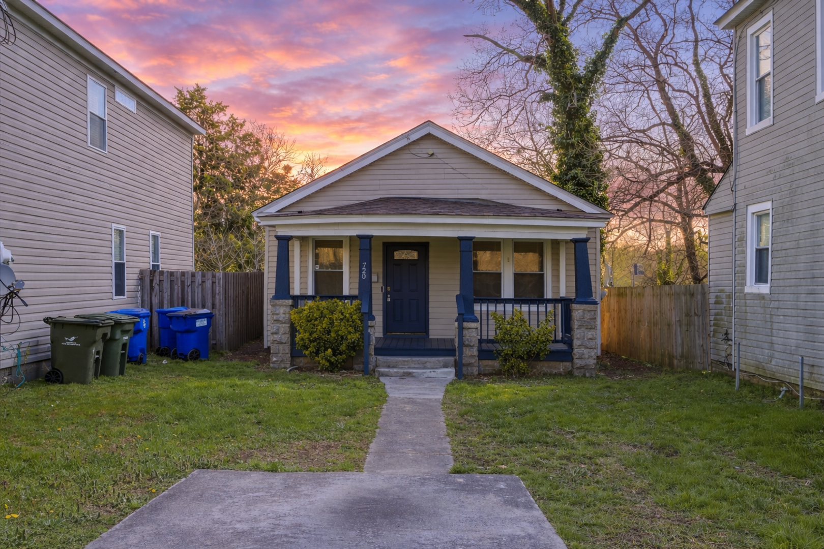 Norfolk House: 720 Forbes St