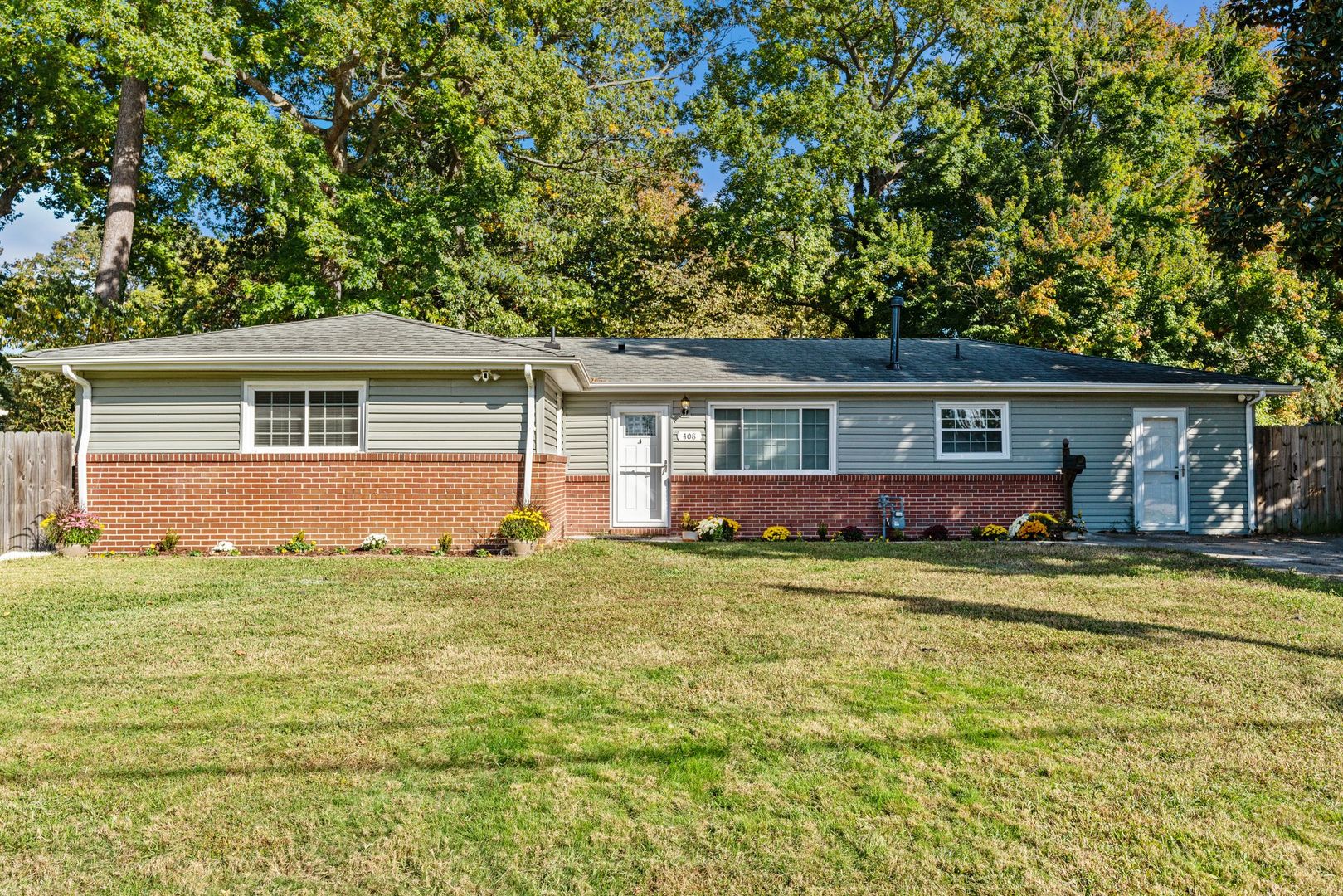 Virginia Beach House: 408 Lineberry Rd,