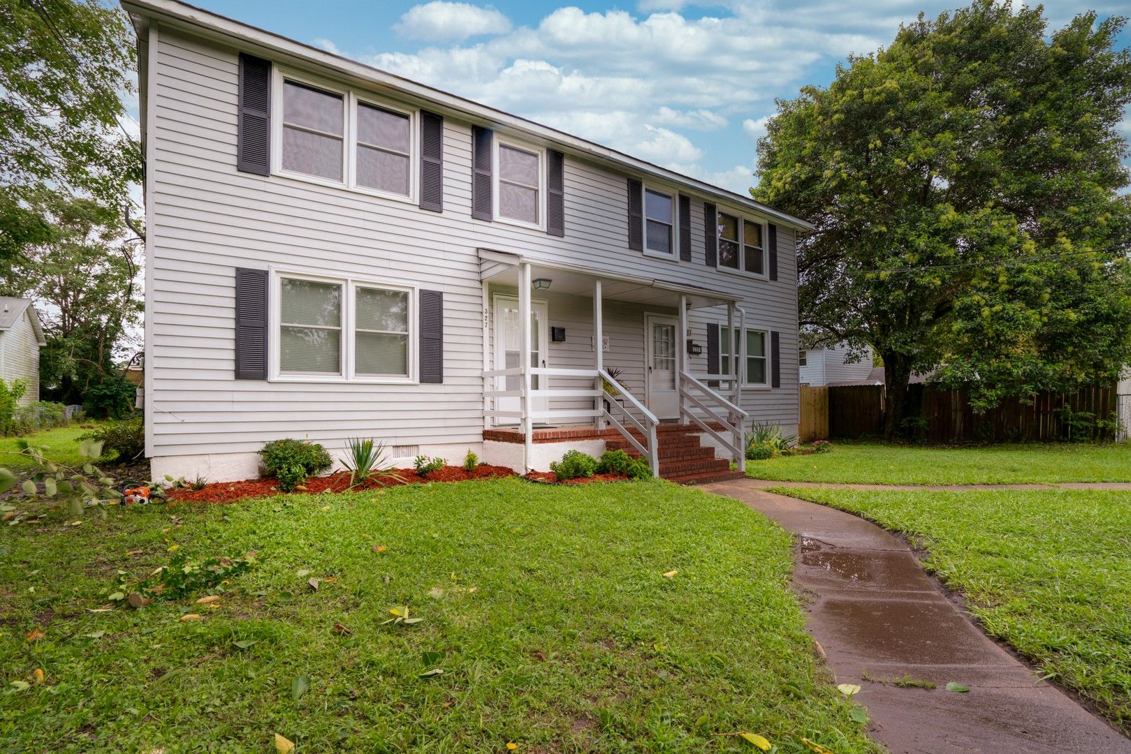 Hampton Townhome: 327 Settler's Landing Rd