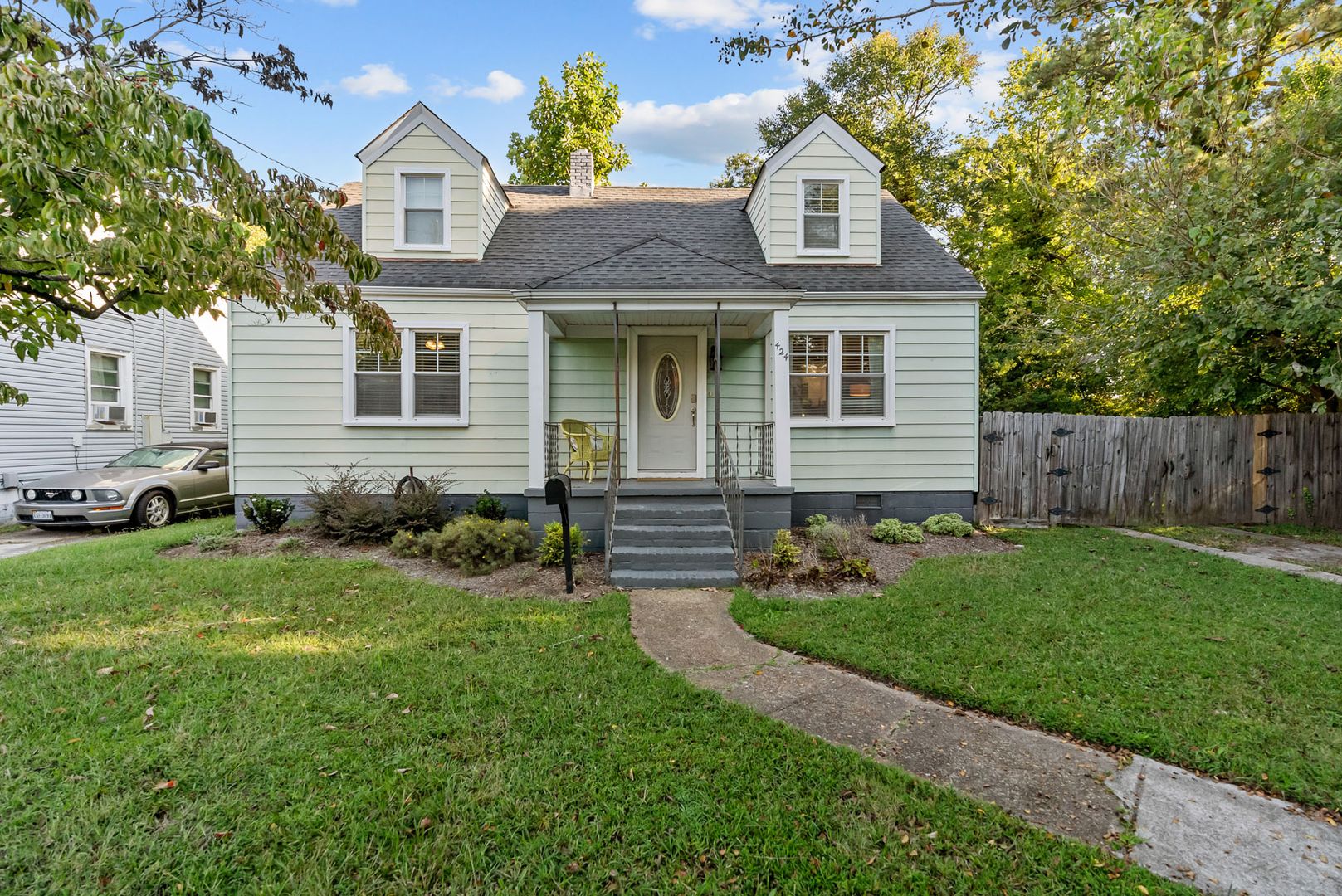 Norfolk House: 424 E Ocean Ave