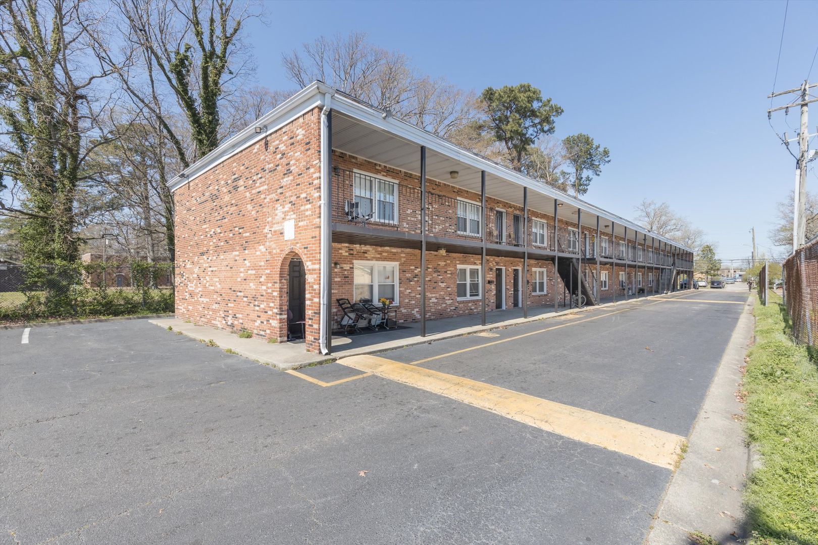 Norfolk Apartment: 5667 Brickell Rd