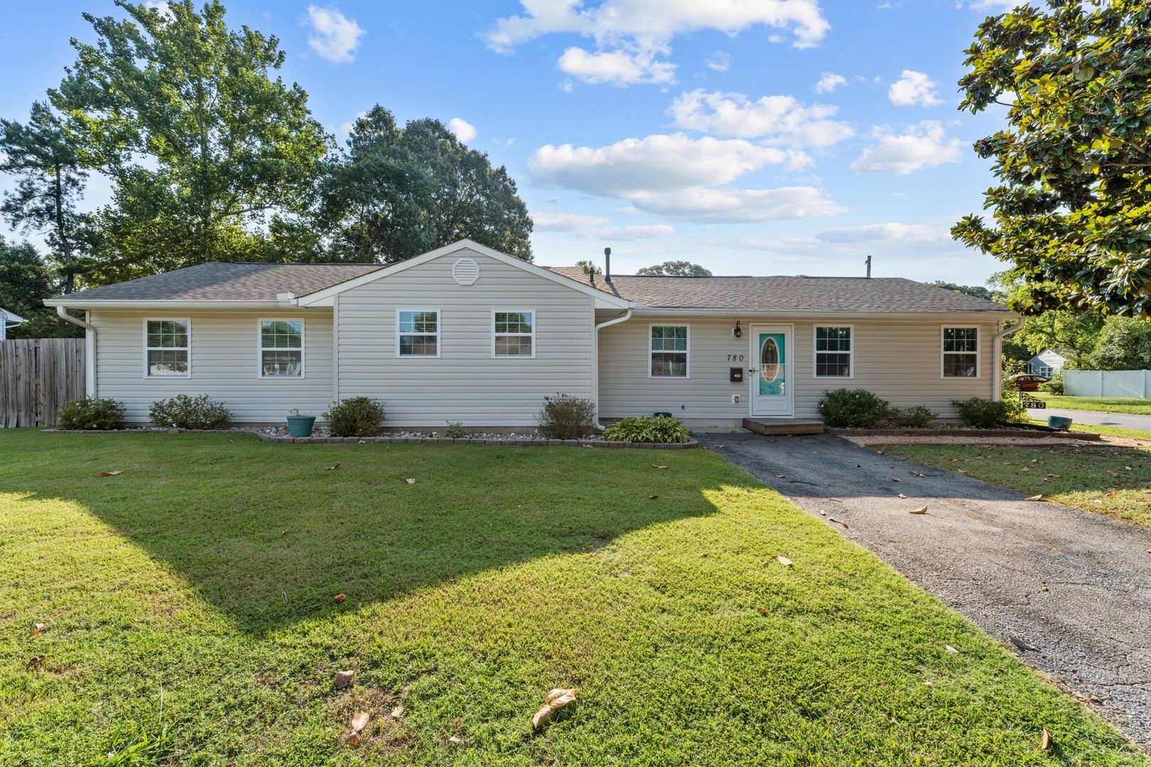 Virginia Beach House: 780 Meade Lane
