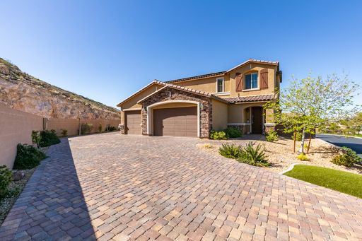 Beautiful Next-Gen Home with Private Entry Suite & Spacious Backyard * MOVE IN SPECIAL* – photo 1