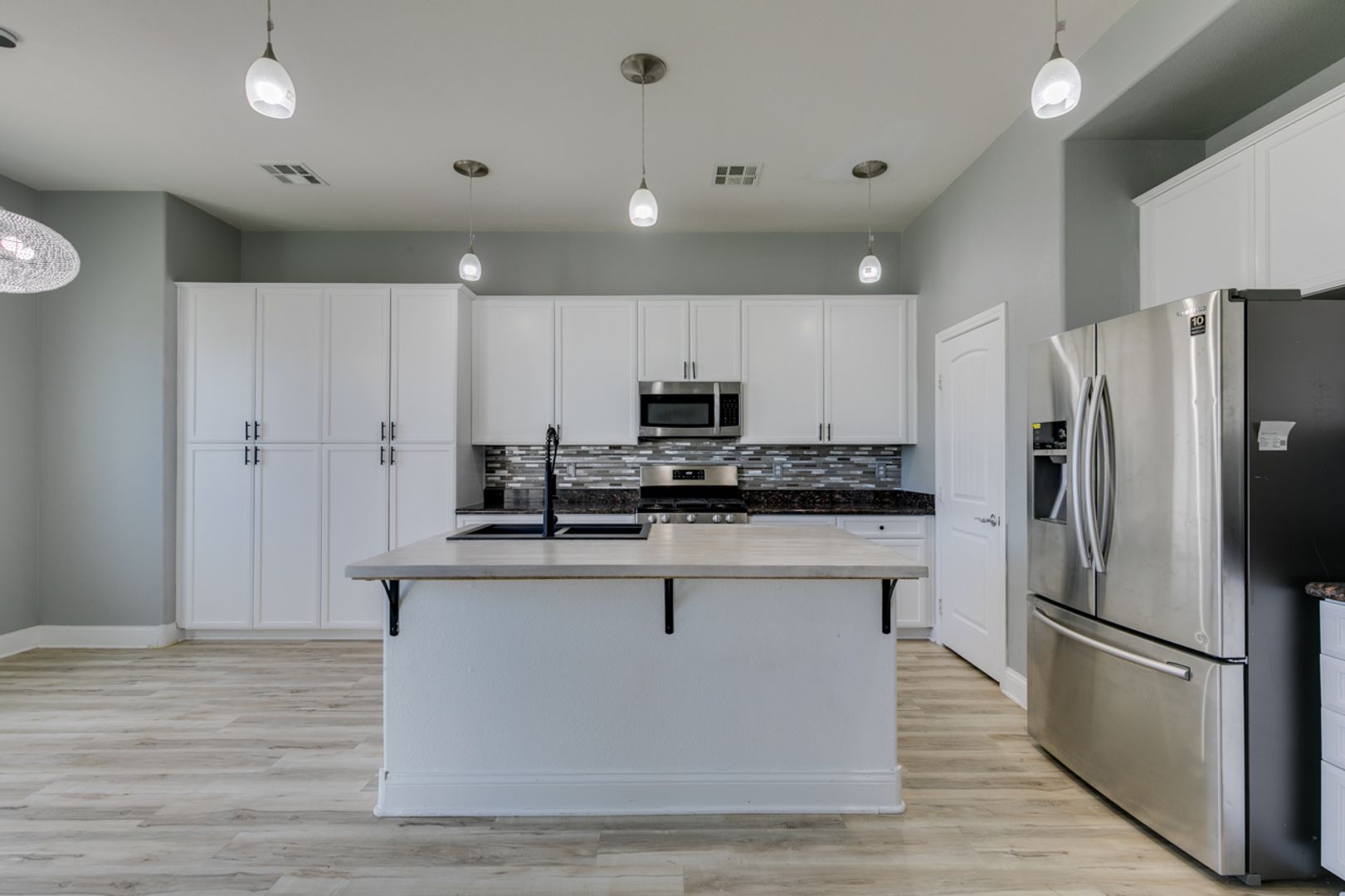 Las Vegas House: 6538 Grand Concourse  St