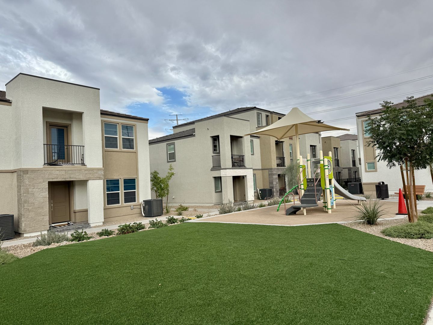 Las Vegas House: 5672 Beguiling Falls Street