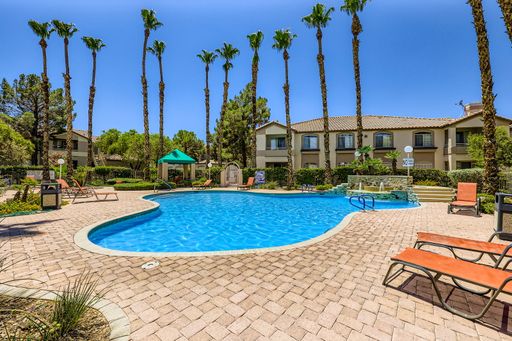 Upgraded First-Floor Condo with Private Garage in Prime Green Valley Location * COMING SOON* – photo 1