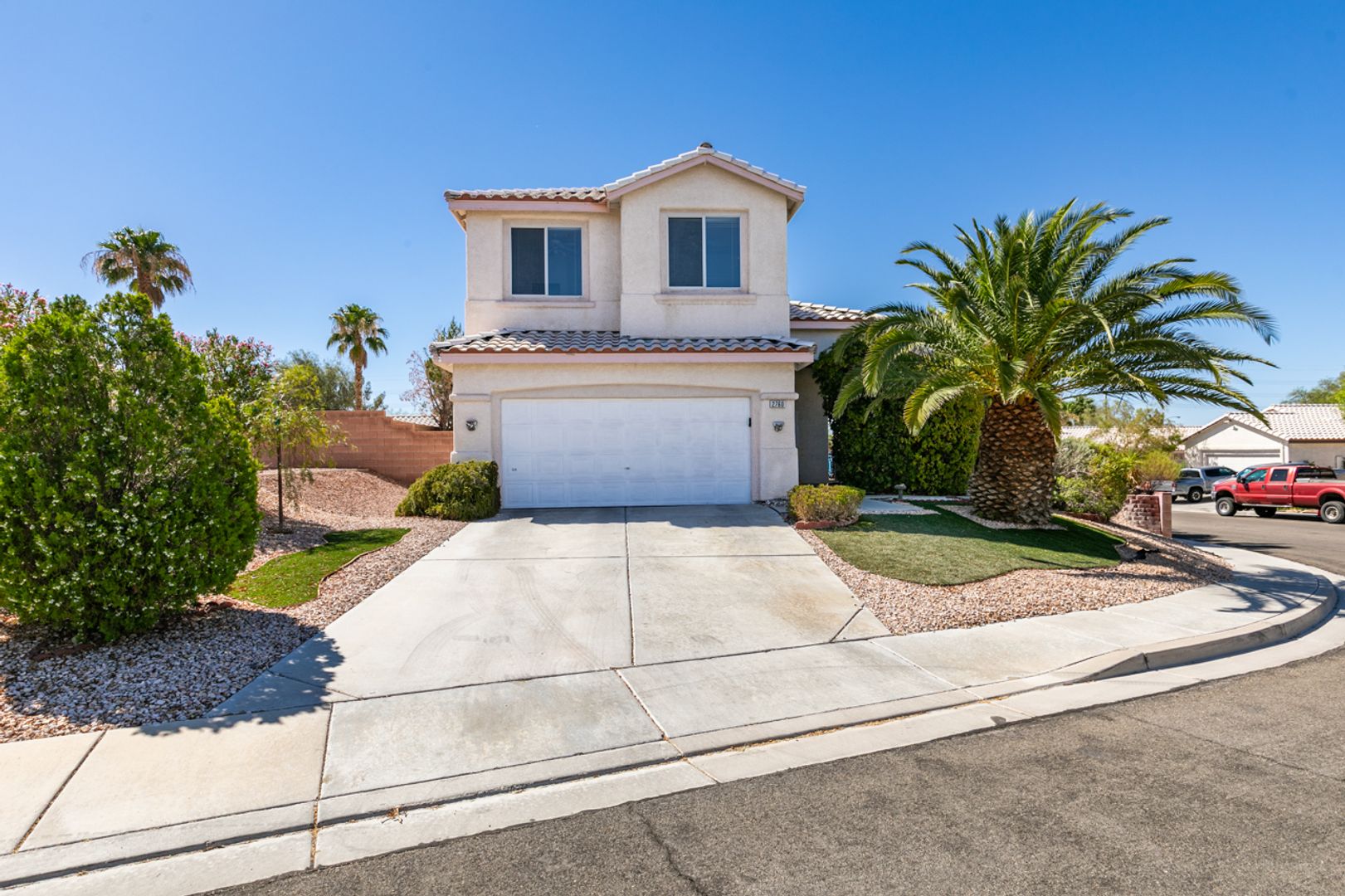 Henderson House: 2760 Saigon Dr