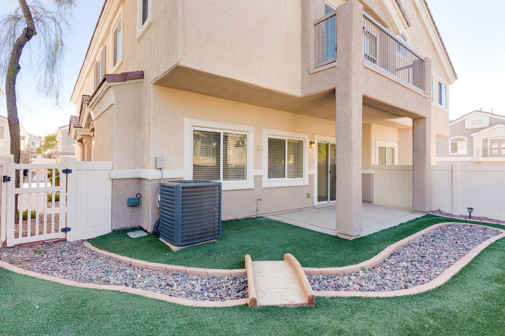 Henderson Townhome: 1069 Thrill Ct