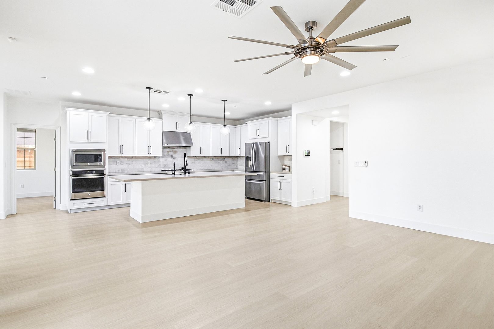 2182 Trivero St Henderson, Nv 89044 3 of 12