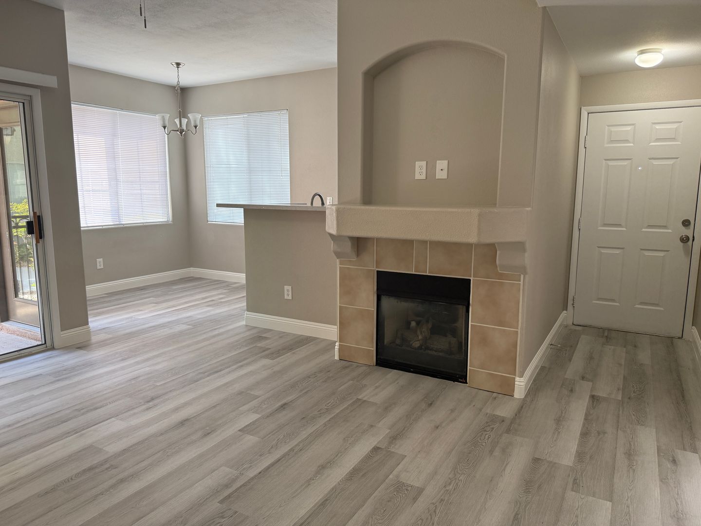 Las Vegas House: 9050 W. Warm Springs Rd - #1154