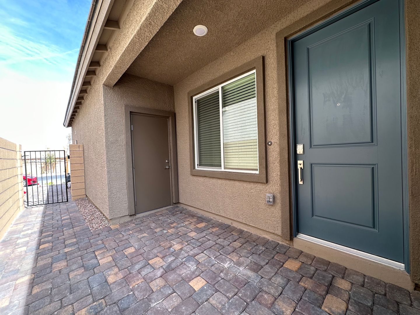 Henderson House: 3495 Lamberto Cliff Way