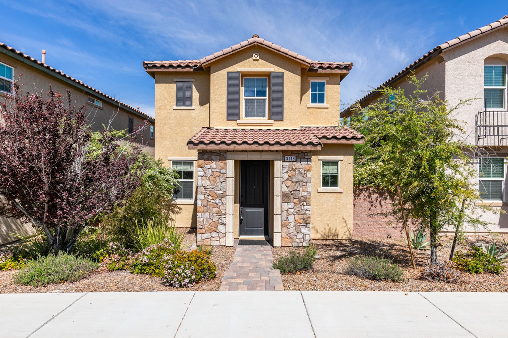 Henderson House: 3118 Biccari Ave