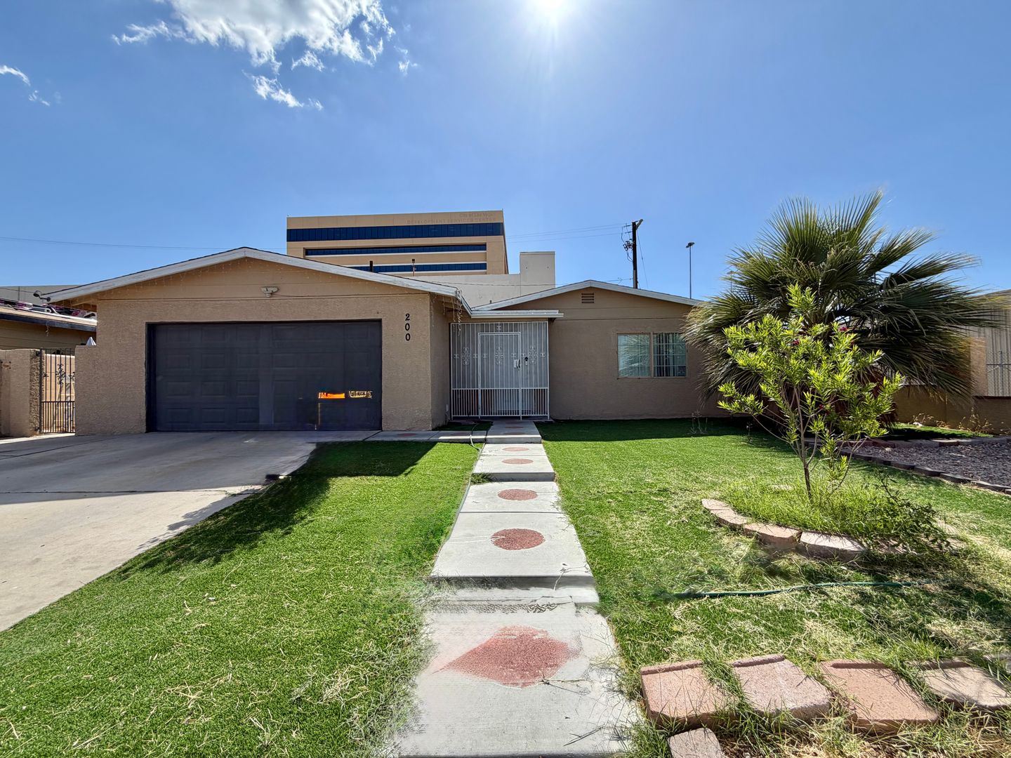Las Vegas House: 200 Ramsey Street