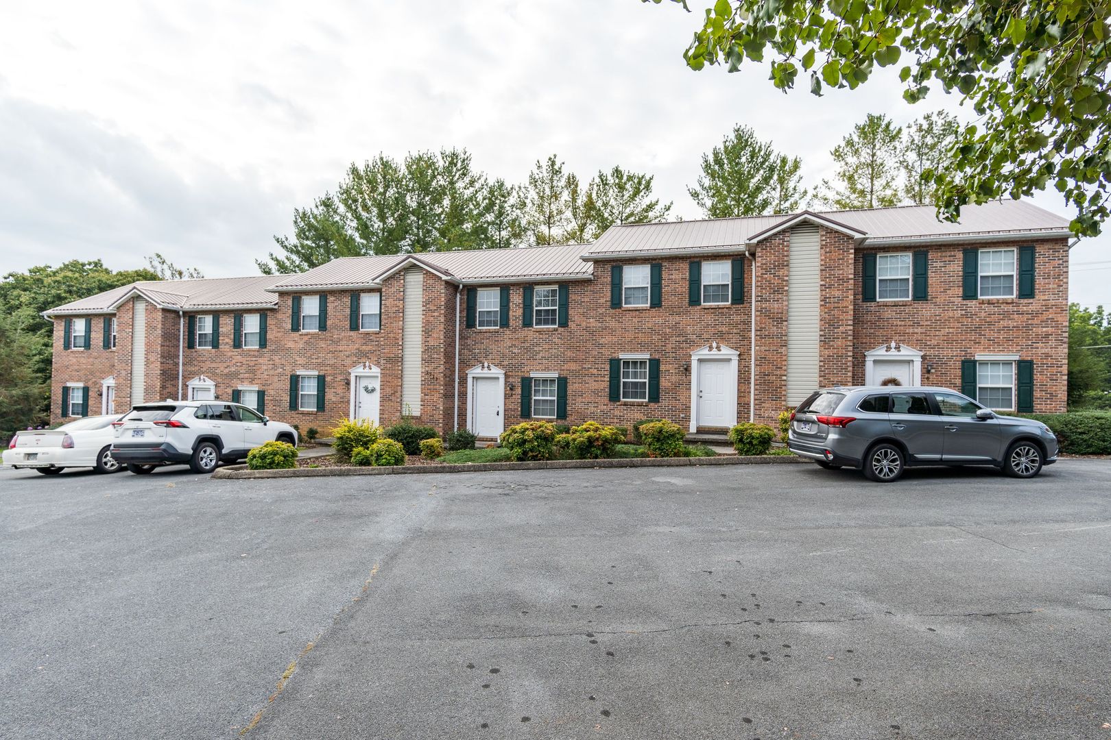 Johnson City Apartment: 2223 S. Greenwood Dr