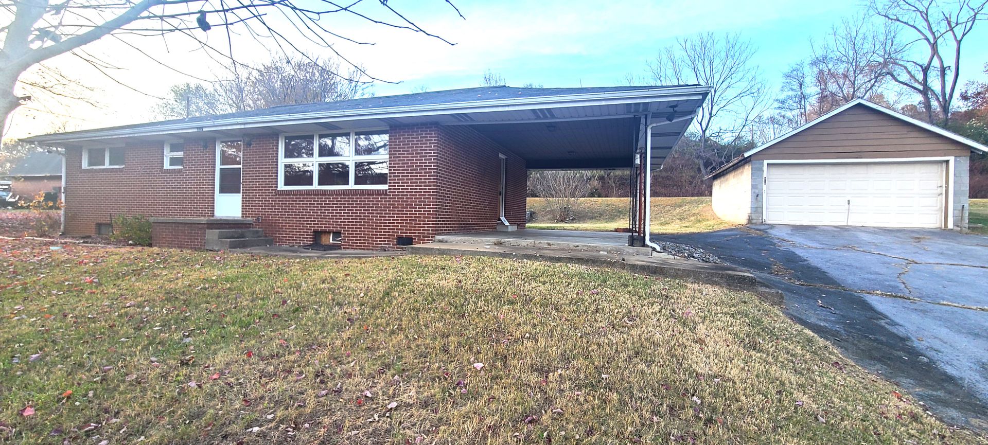 Church Hill House: 327 East Main Blvd