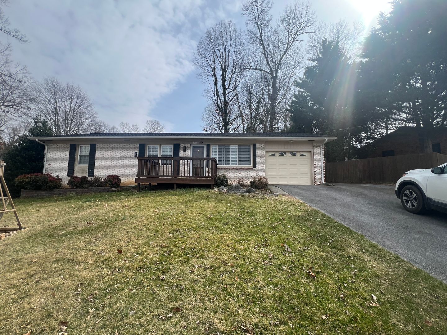 Johnson City House: 4011 E.Englewood Blvd