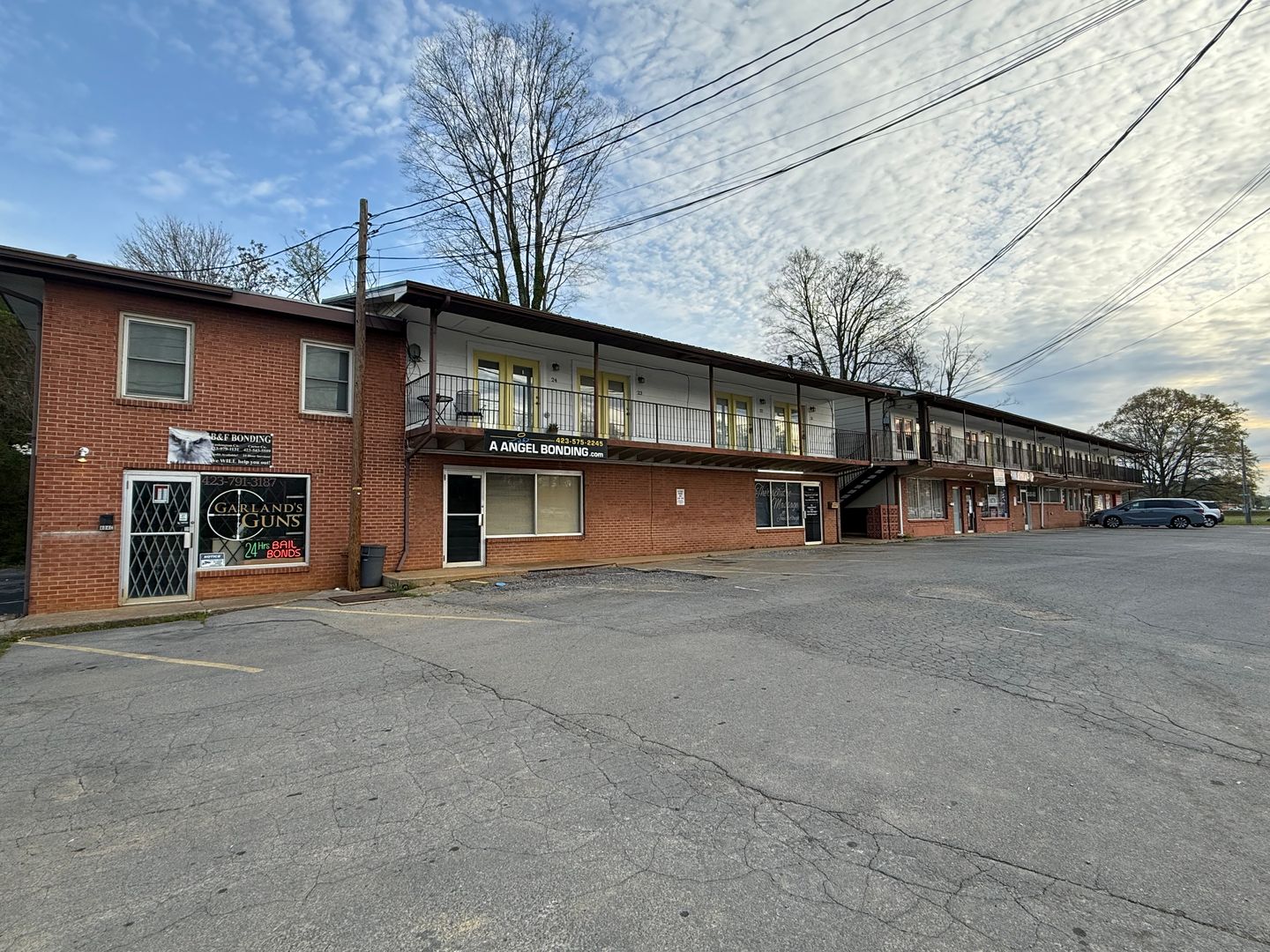 Jonesborough Apartment: 404 W. Jackson Blvd