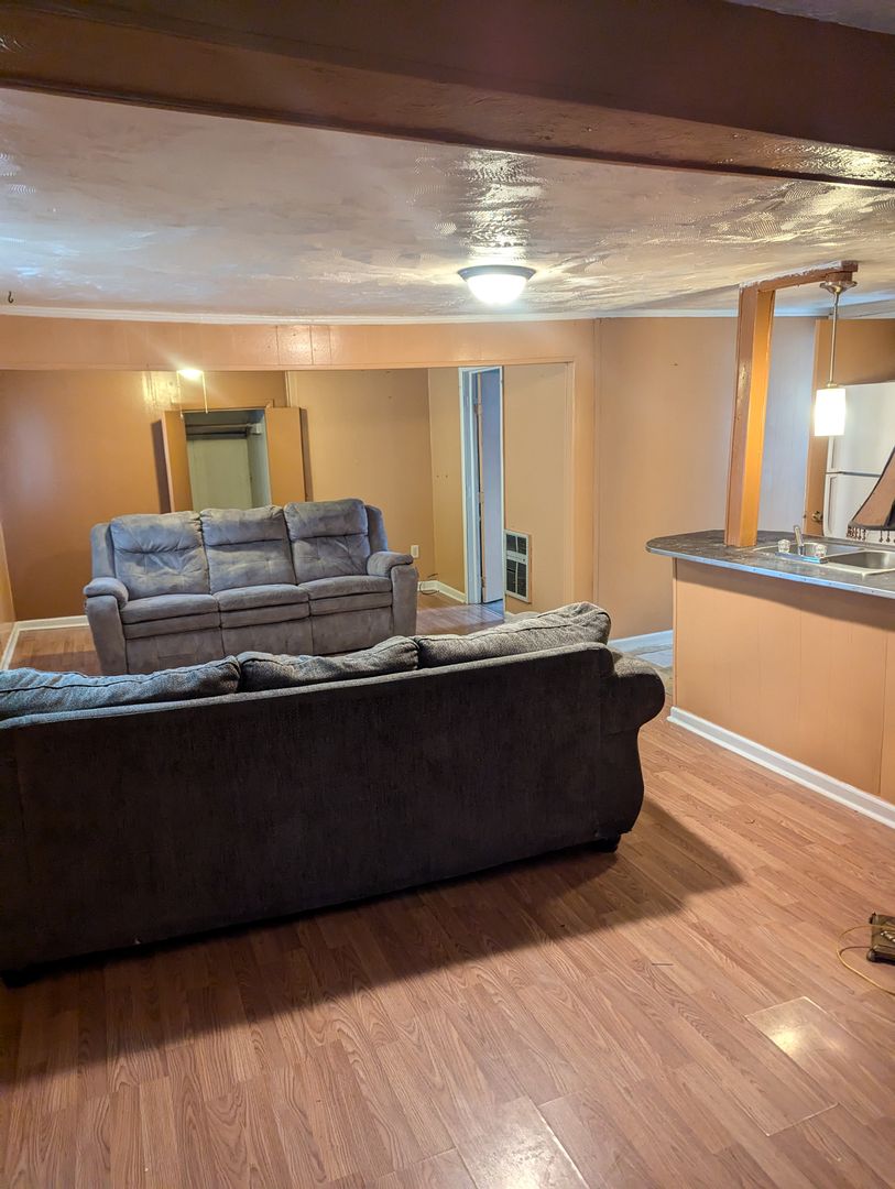 Kingsport House: 892 Lynn Garden Dr