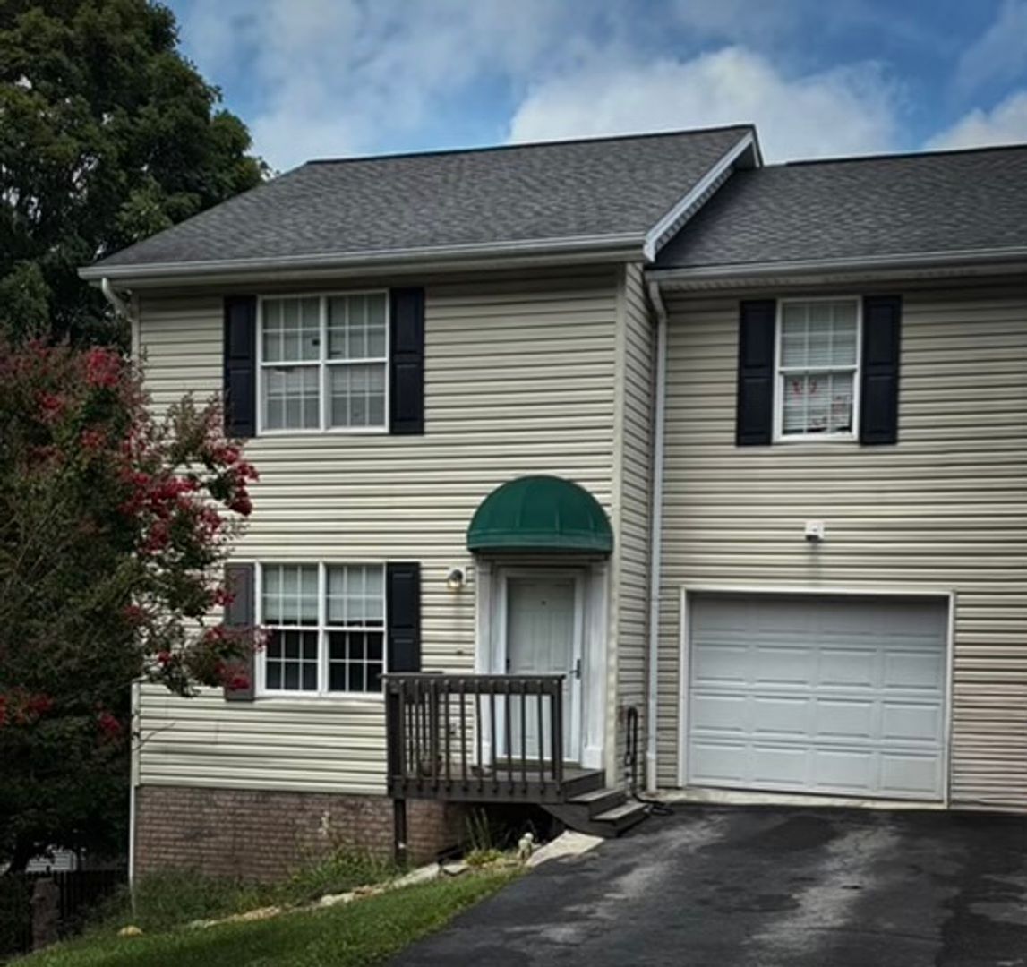 Johnson City Condo: 122 Arrowhead Dr