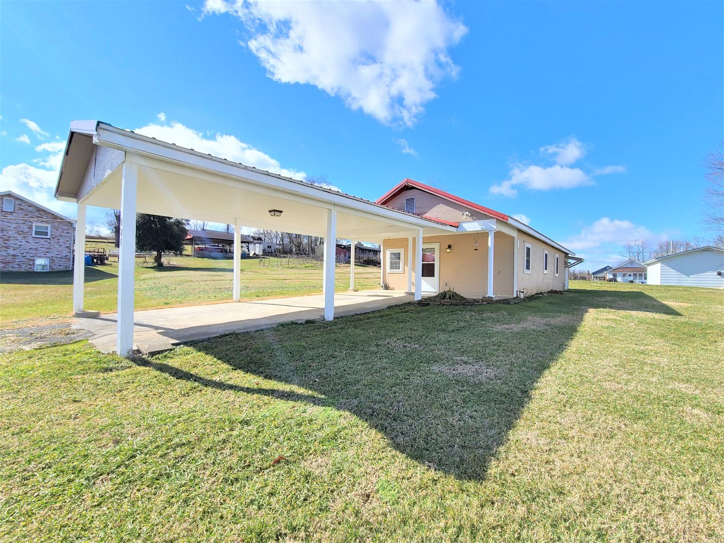 Kingsport House: 121 Fairfax Rd