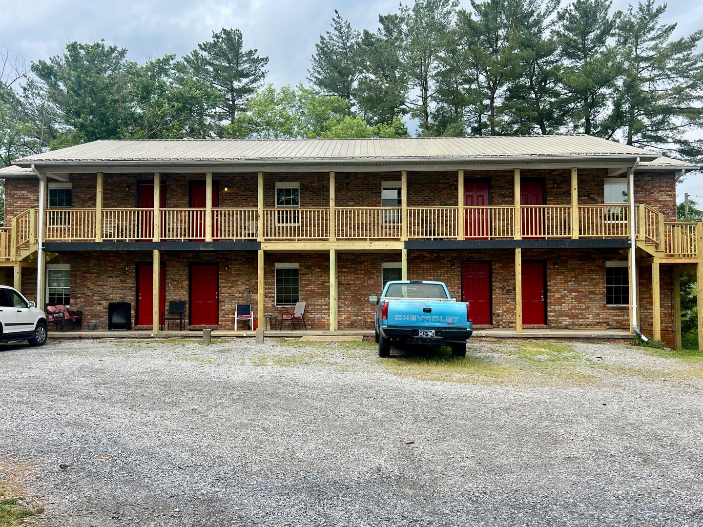 Church Hill Apartment: 116 Highland Ave